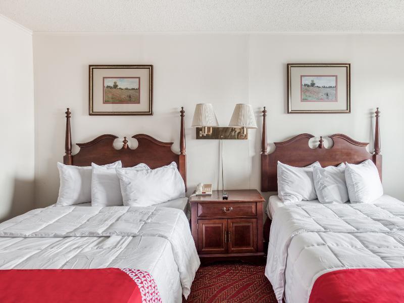 Hotel Oyo East 2*
