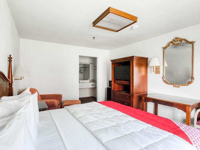 Oyo East Hotel